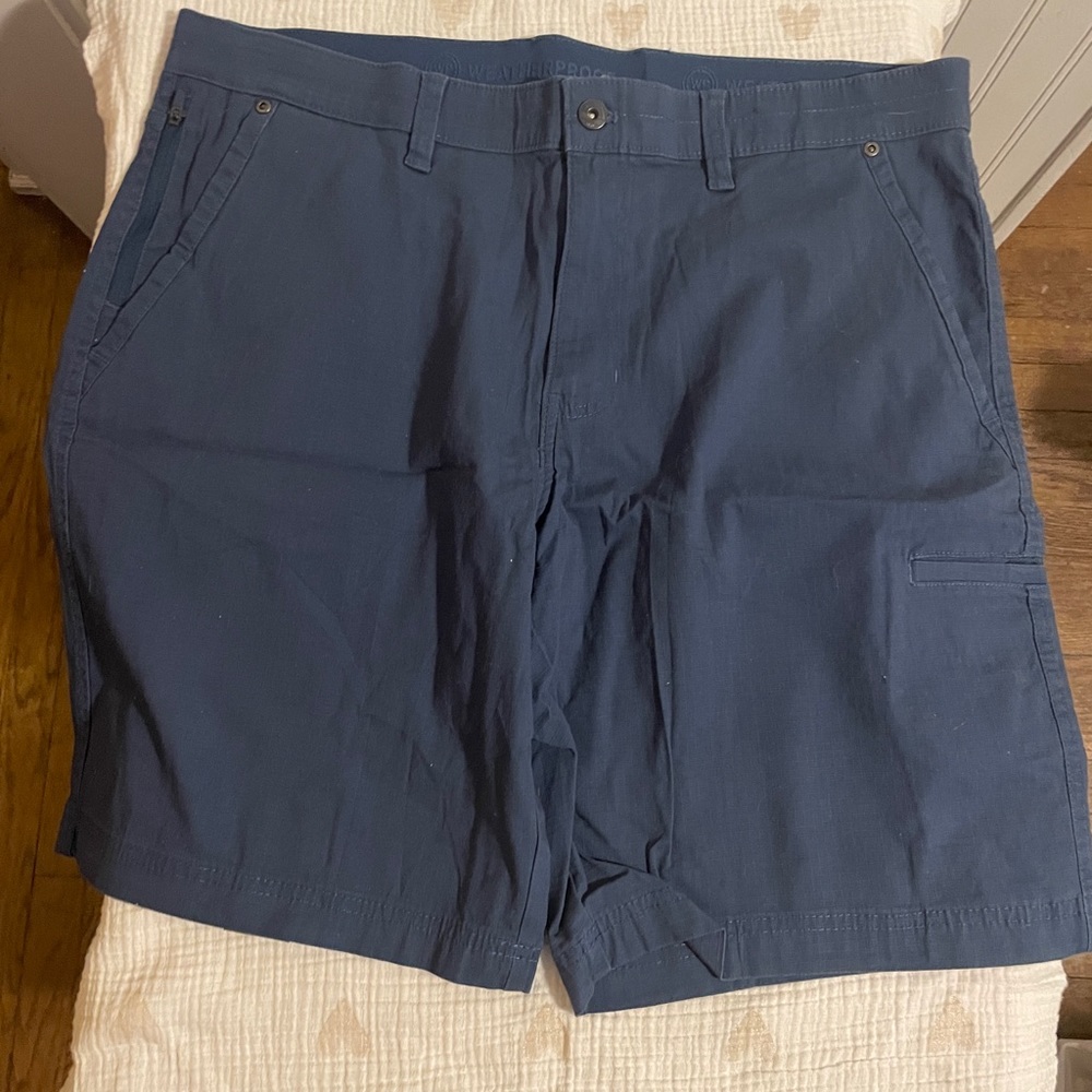 New without tags blue khaki shorts